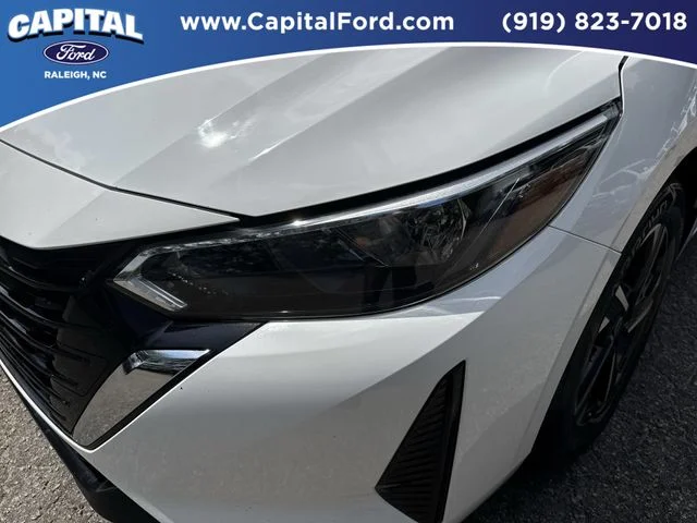 Used 2024 White Nissan SV image 10