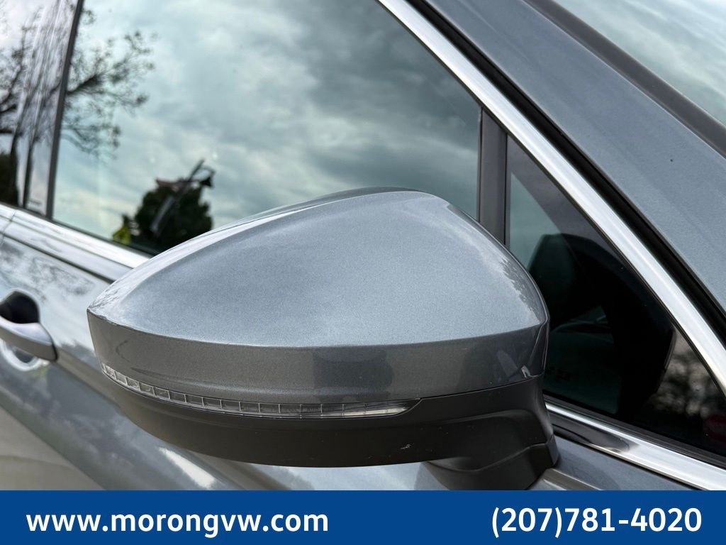 Used 2023 Gray Volkswagen 2.0T SE image 9