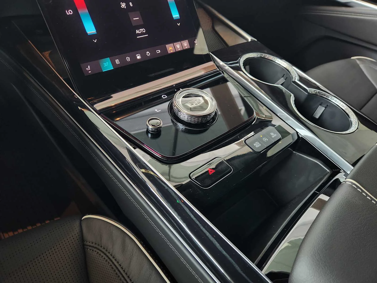 2026 Cadillac Escalade Sport - Photo 14