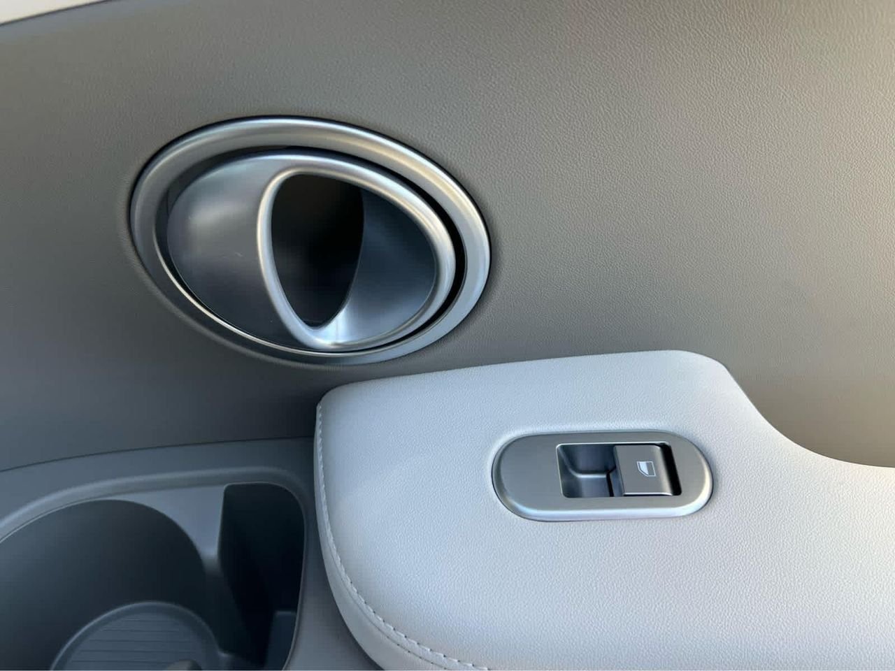 New 2026 Ecotronic Gray Pearl Hyundai Limited AWD image 22