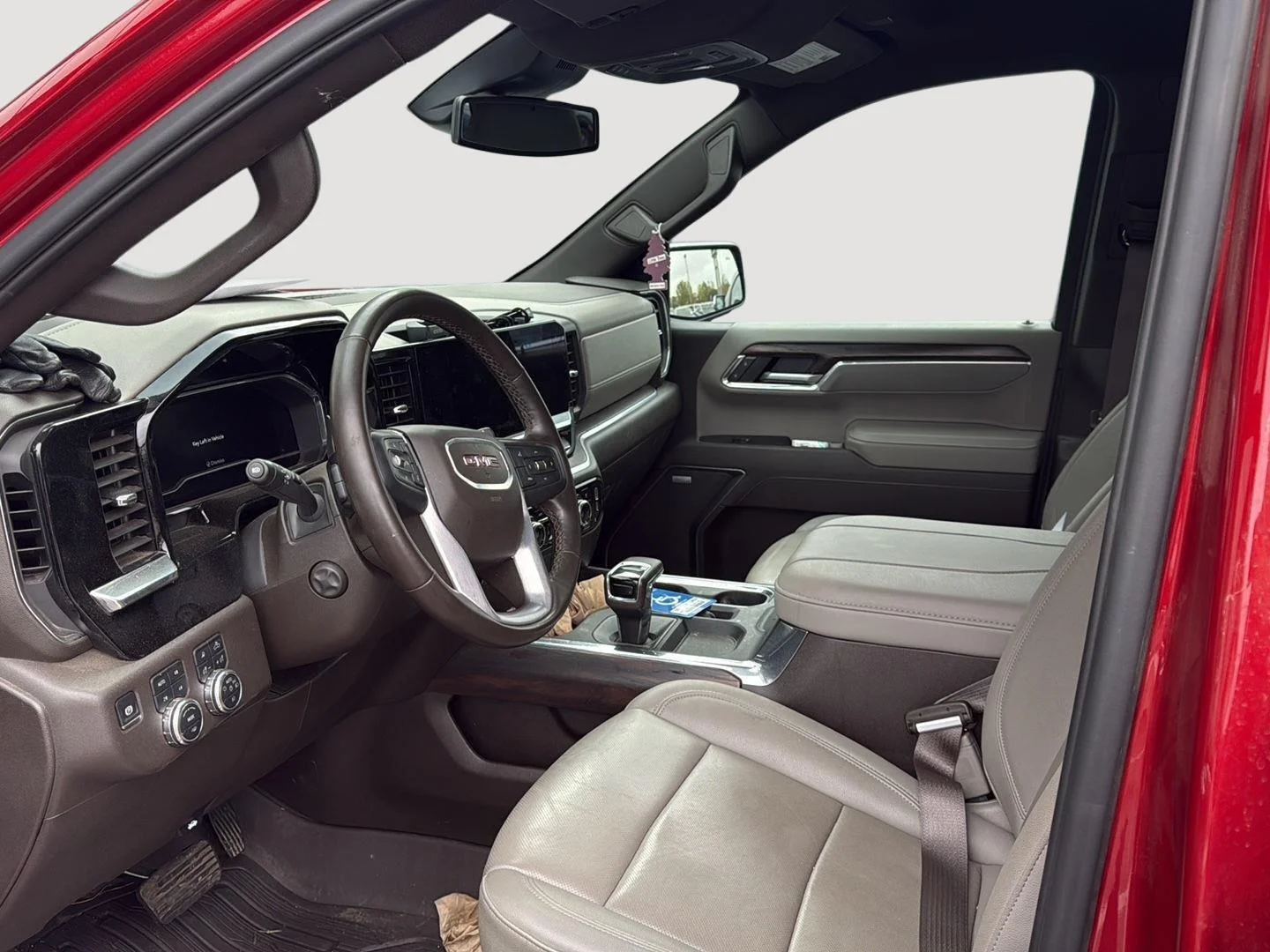 Used 2025 Volcanic Red Tintcoat GMC SLT image 5