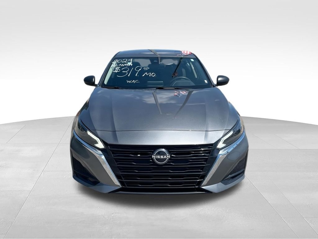 Used 2024 Gray Nissan 2.5 SV image 3