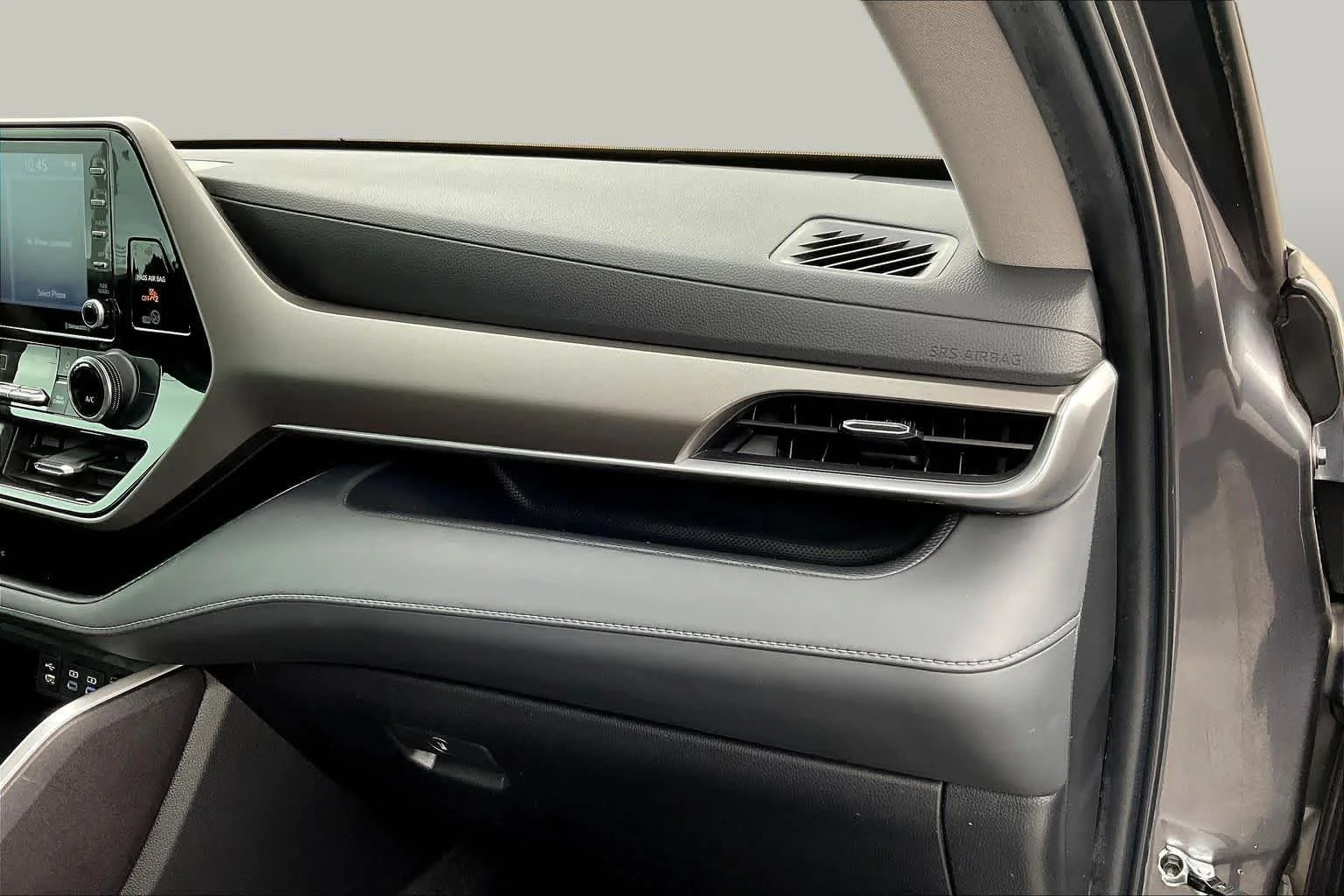 Used 2022 Magnetic Gray Metallic Toyota L image 18