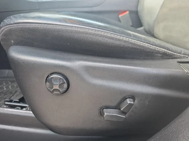Used 2021 Gray Jeep Laredo X image 29