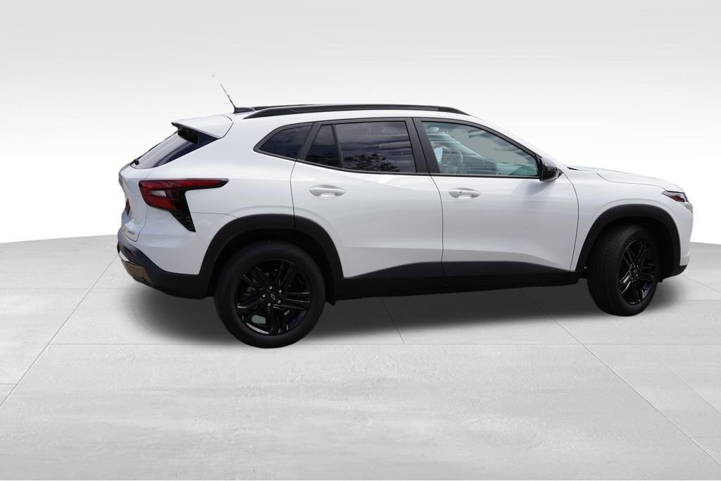 2025 Chevrolet Trax Activ - Photo 4