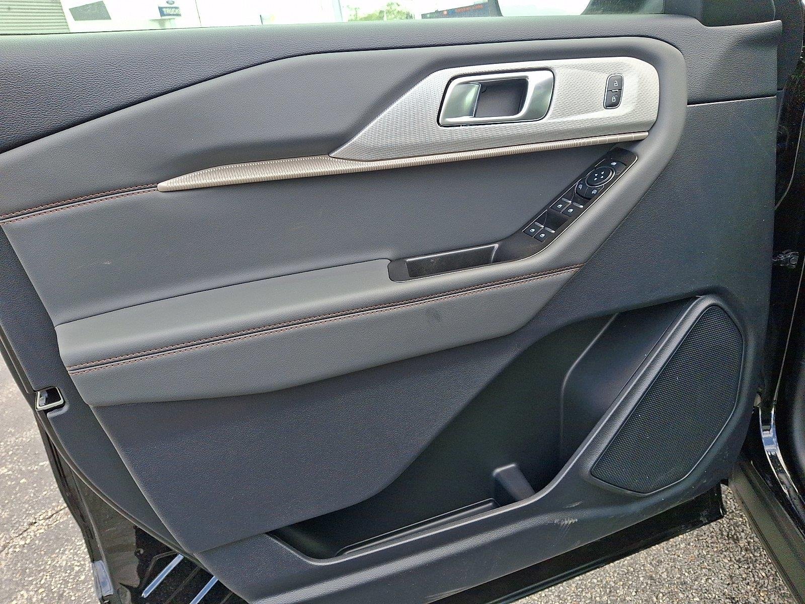 New 2026 Agate Black Metallic Ford Active image 9