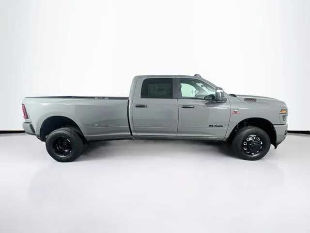 New 2026 Ceramic Gray Clear-Coat Exterior Paint RAM BIG HORN image 8