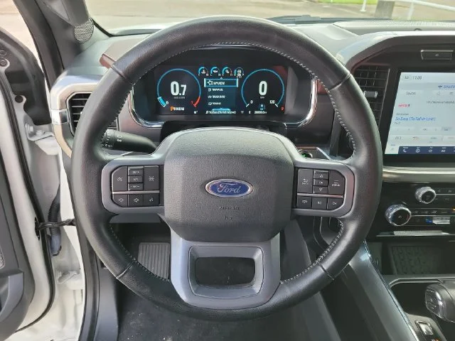 Used 2023 White Metallic Ford Lariat image 22