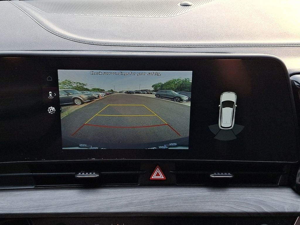 Used 2023 White Kia X-Line image 20
