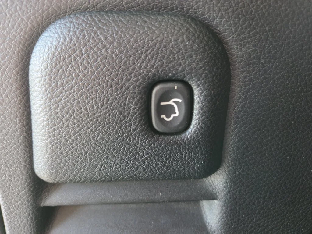 Used 2018 Black Jeep Limited image 12