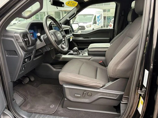 Used 2024 Black Metallic Ford XLT image 11
