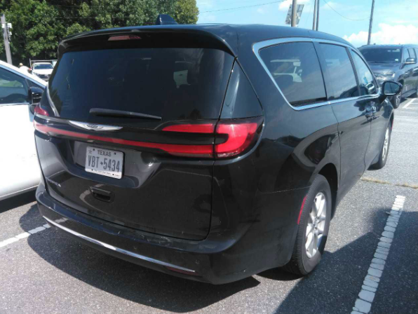 Used 2024 Black Chrysler Touring L image 3