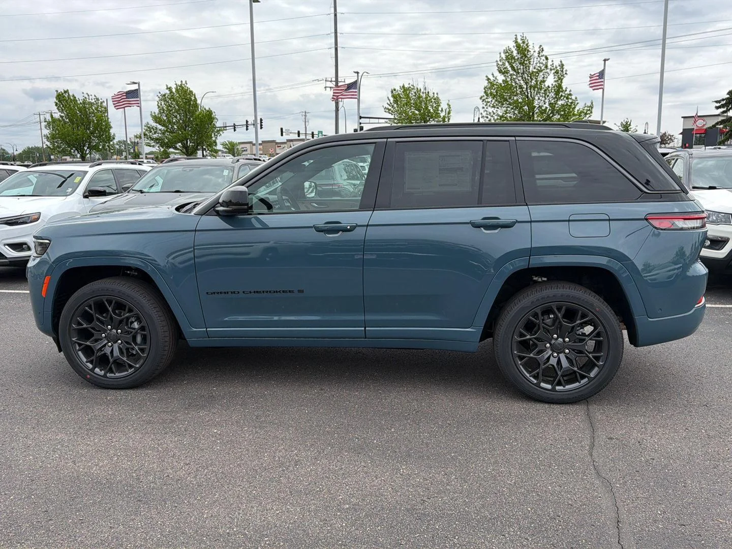 New 2026 Steel Blue Exterior Paint Jeep Summit image 4