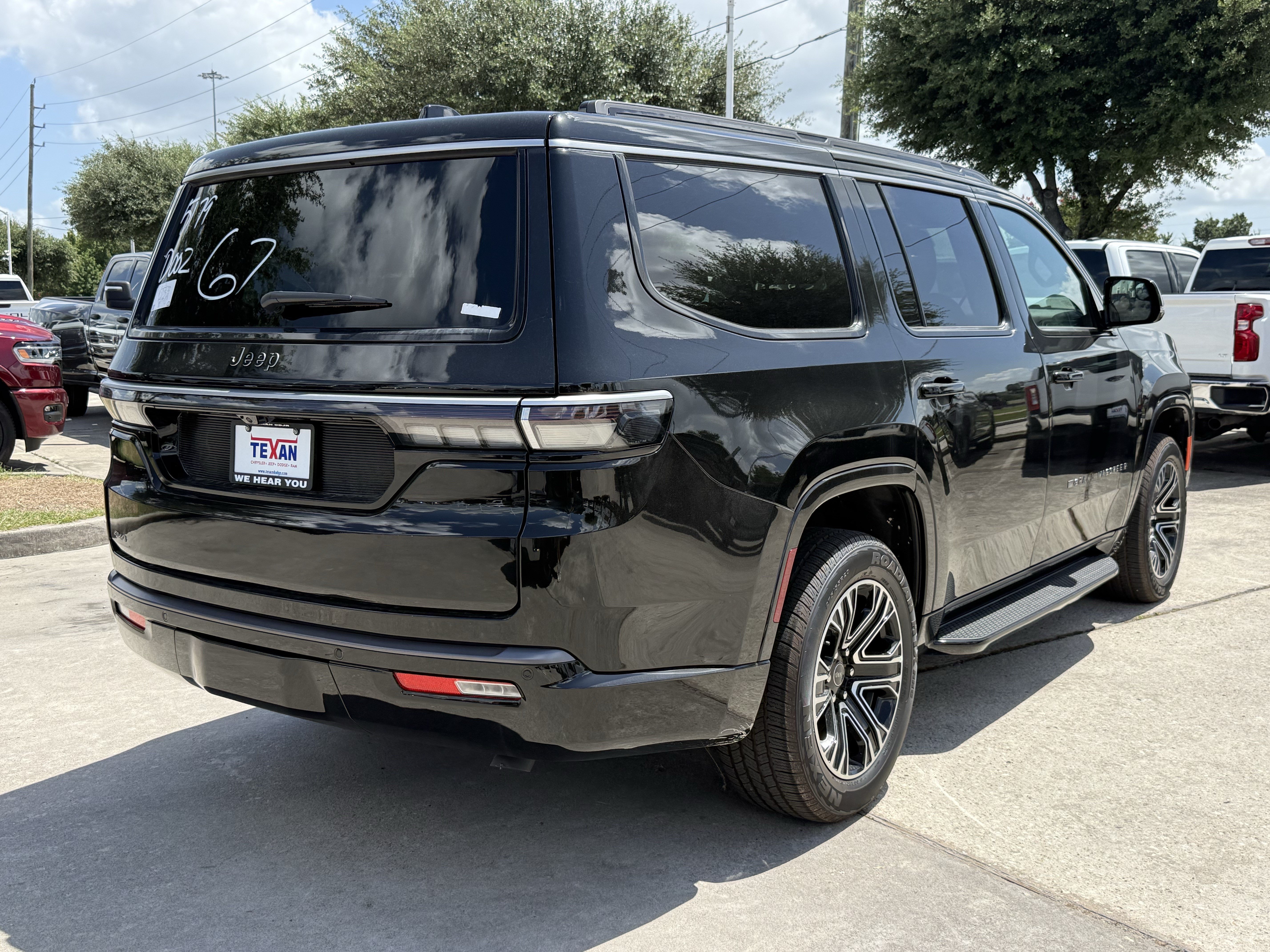 New 2026 High Gloss Black Exterior Paint Jeep  image 4