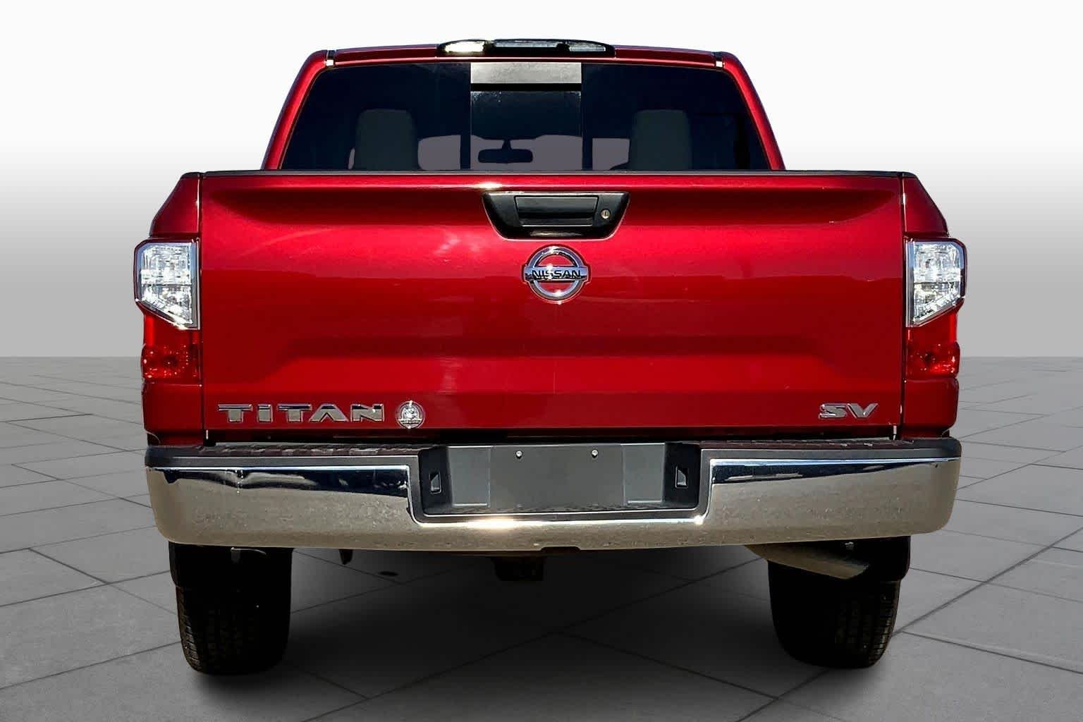 Pre-Owned 2017 Nissan Titan SV