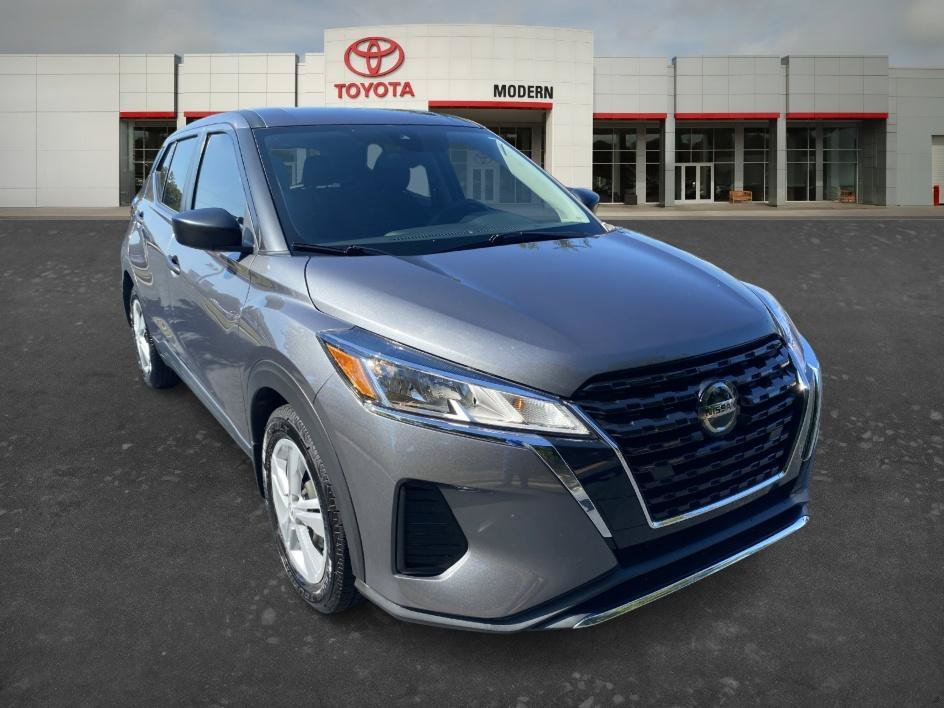 Used 2021 Gun Metallic Nissan S image 3