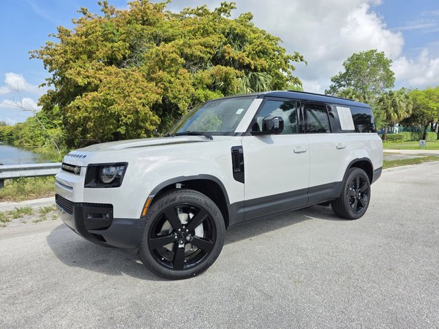 2026 Land Rover Defender 130 P300 S