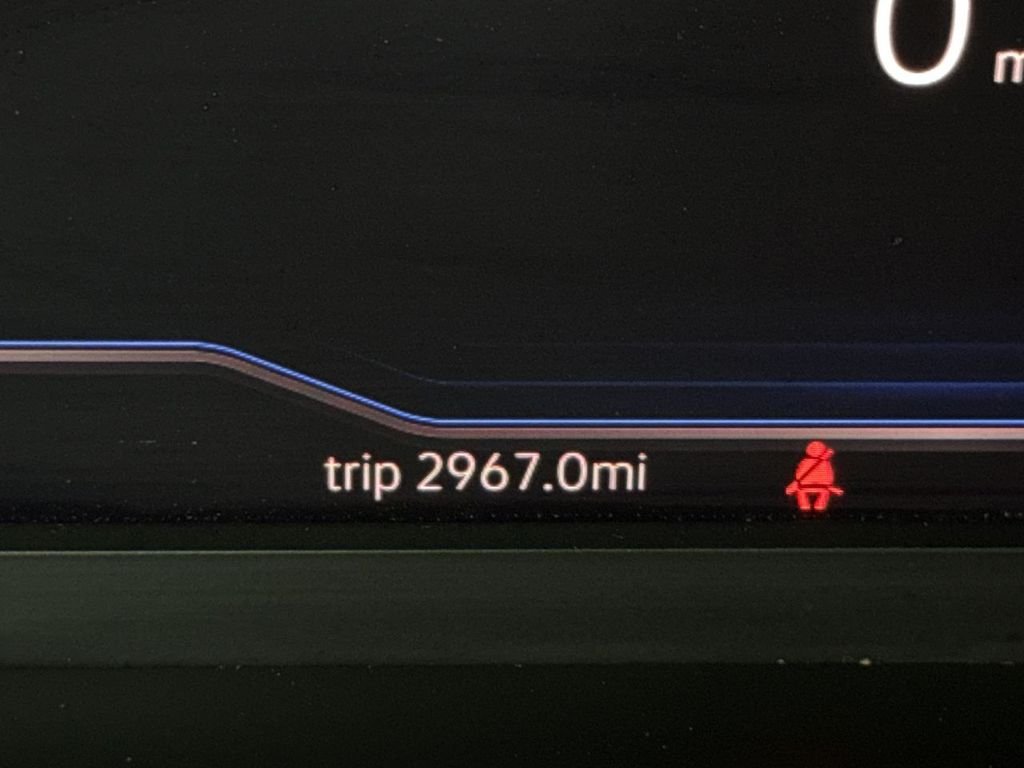 Used 2019 Deep Black Volkswagen 2.0T SEL image 24