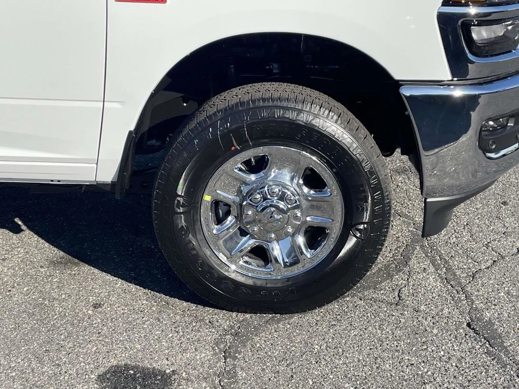 New 2026 Bright White Clear-Coat Exterior Paint RAM Tradesman image 13