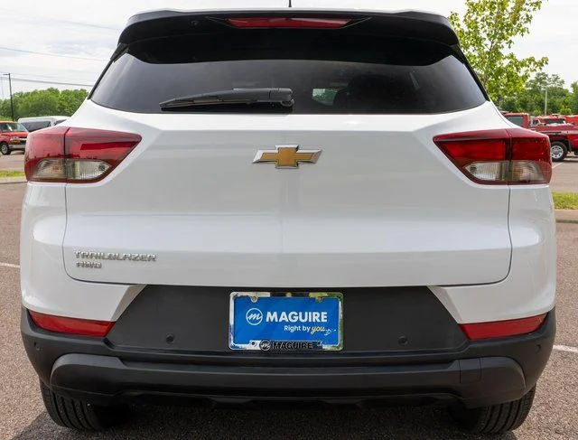Used 2026 White Chevrolet LS image 7