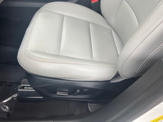 New 2026 Star White Metallic Tri-Coat Ford Active image 16