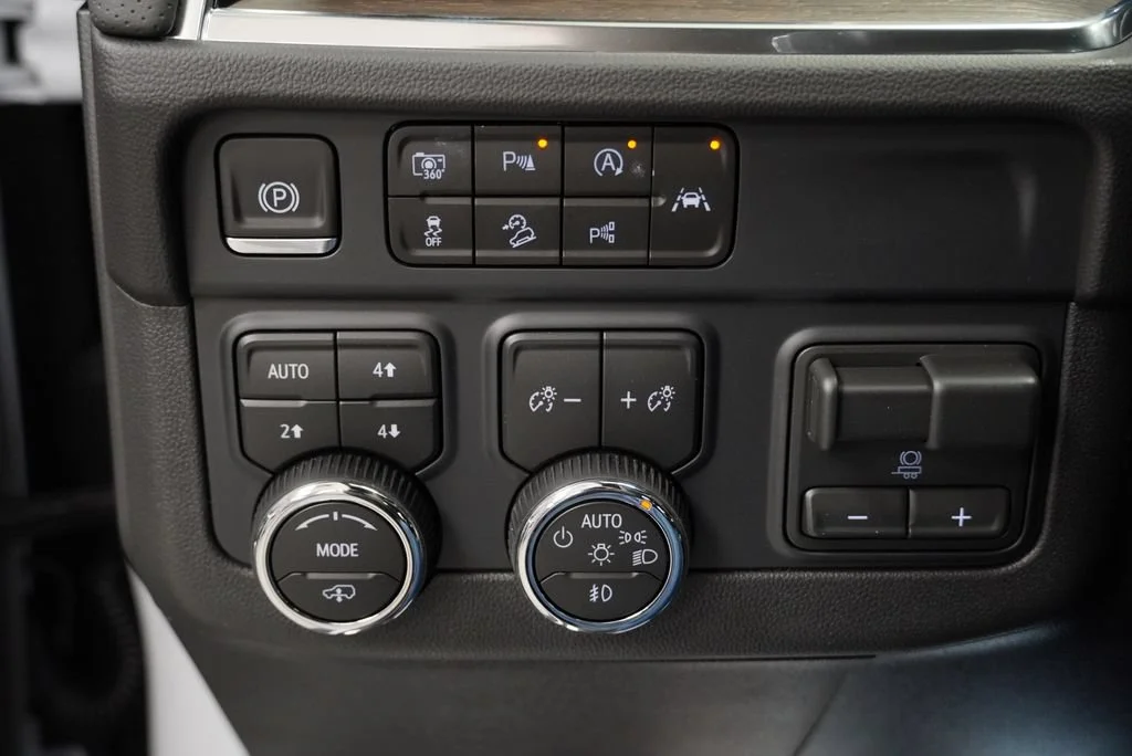 New 2026 Polar White Tricoat Chevrolet High Country image 24