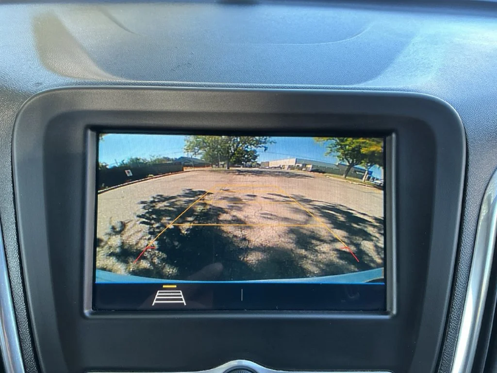 Used 2019 SUMMIT WHITE Chevrolet LT image 15