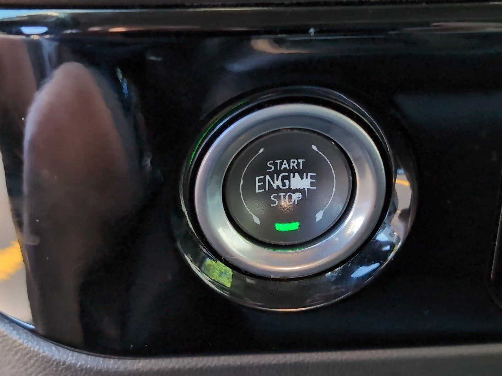 Used 2024 Onyx Black GMC SLT image 26