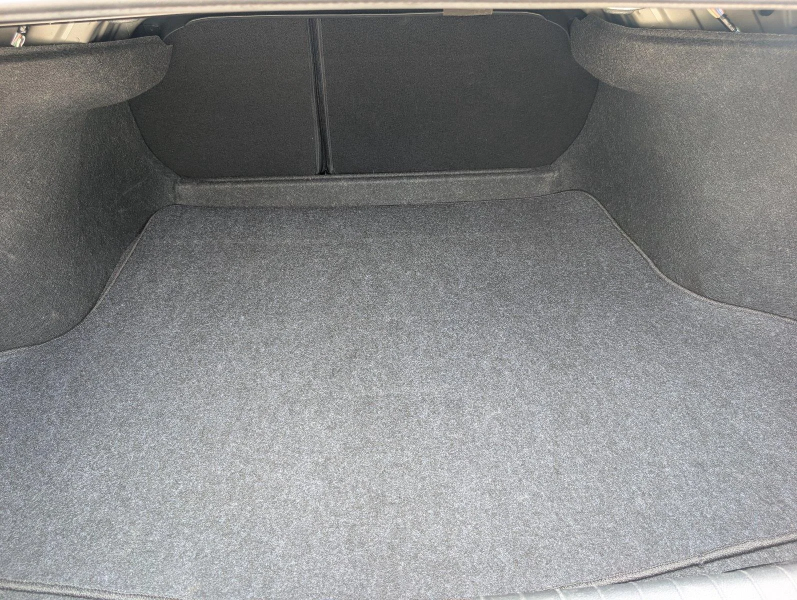 Used 2025 Super Black Nissan SV image 5