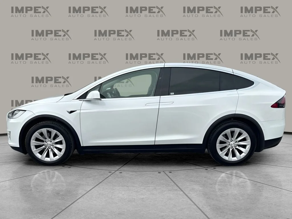 Used 2019  Tesla 100D image 2