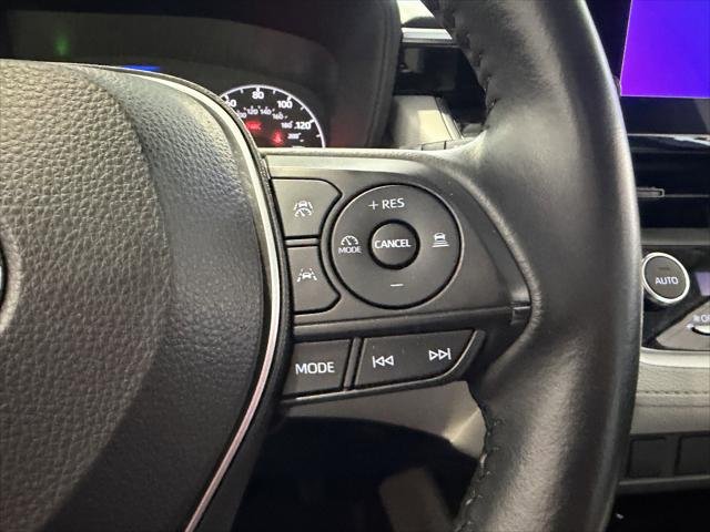 Certified Used 2023 WIND CHILL PEARL Toyota  image 12
