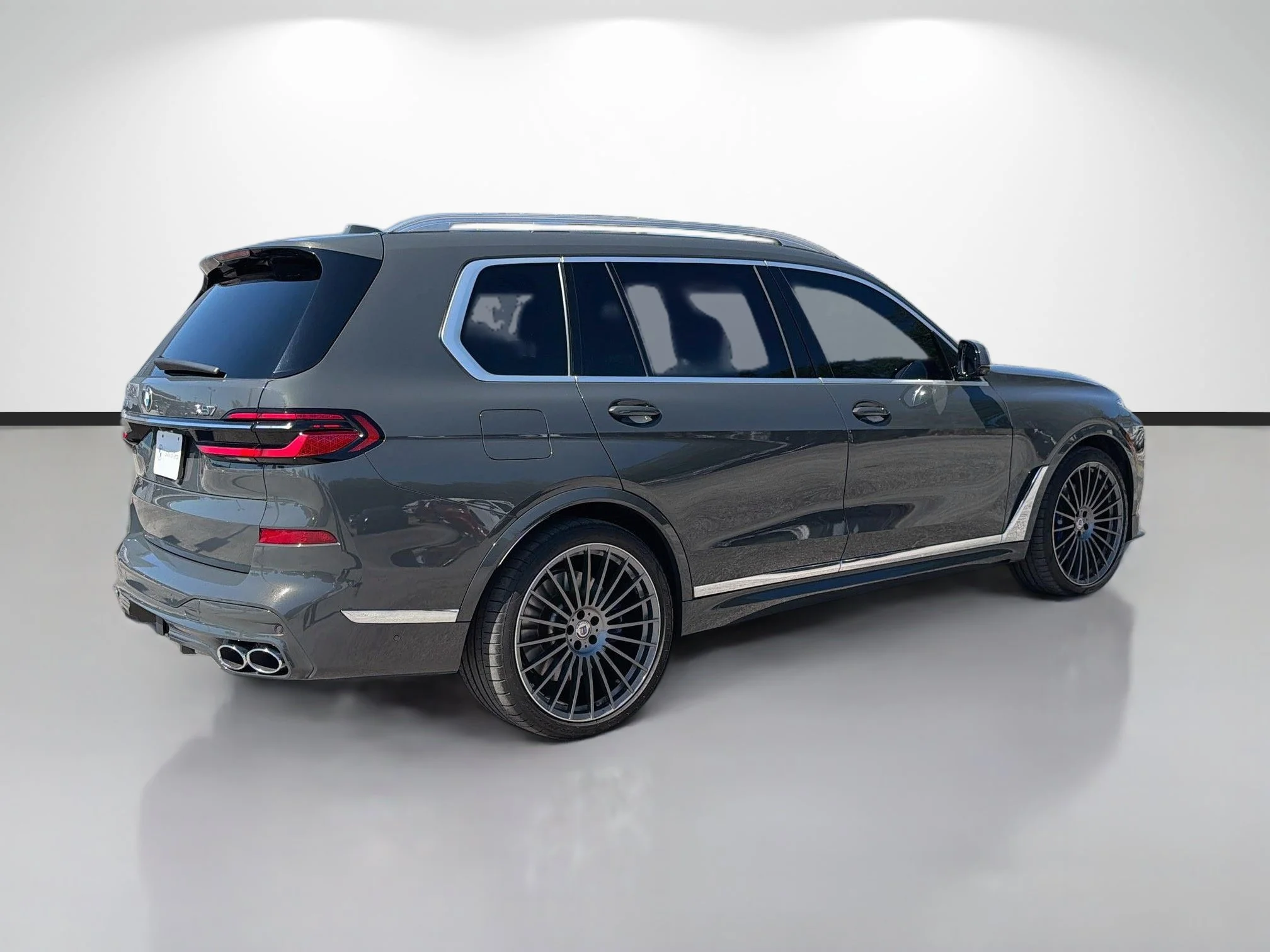Used 2024 Dravit Grey Metallic BMW ALPINA XB7 image 3