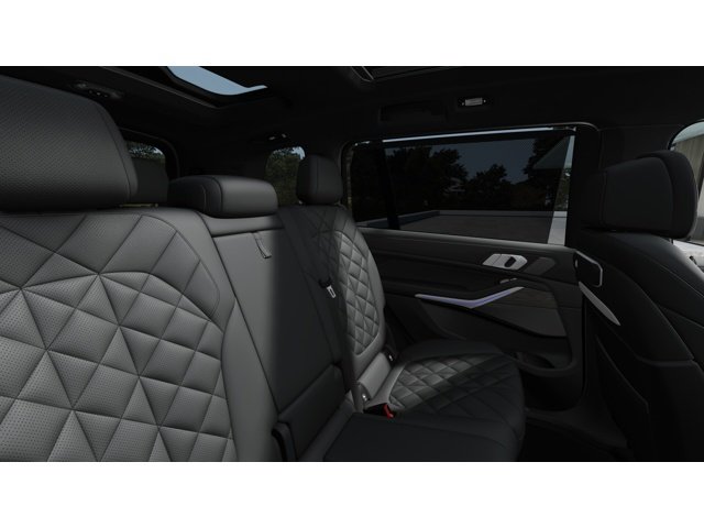 New 2027 Alpine White BMW X7 40i image 12