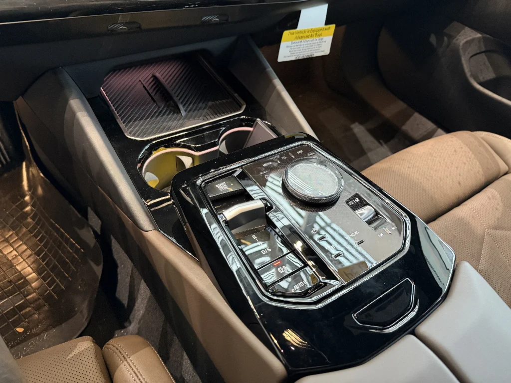 New 2026 Black Sapphire Metallic BMW 530i xDrive image 10
