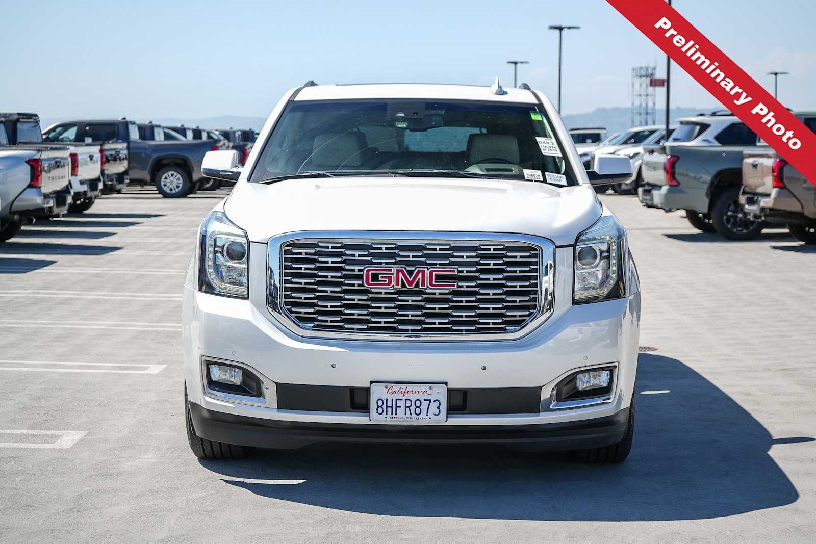 Used 2019 White Frost Tricoat GMC Denali image 2