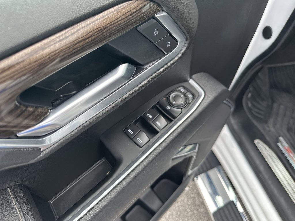 2025 Chevrolet Silverado 1500 LT - Photo 17