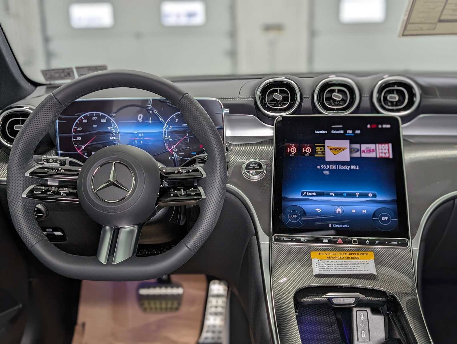 New 2026 Polar White Mercedes-Benz GLC 300 image 5