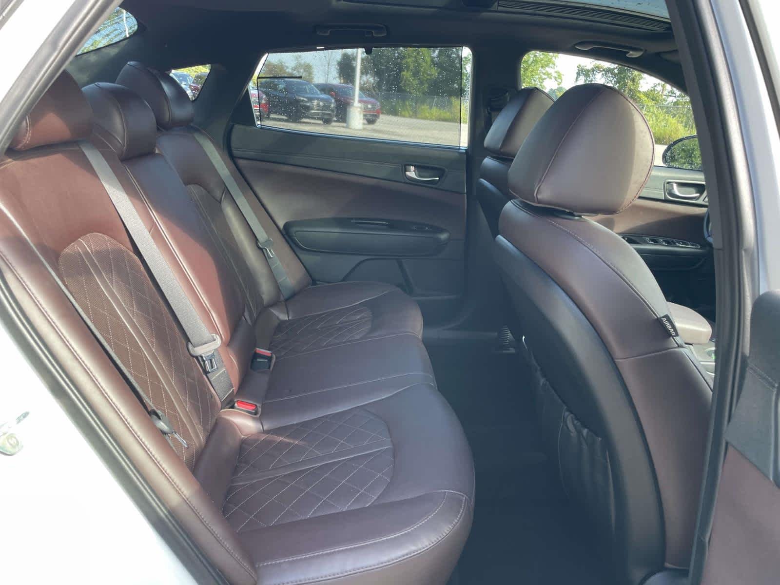 Used 2019 Snow White Pearl Kia SX image 26