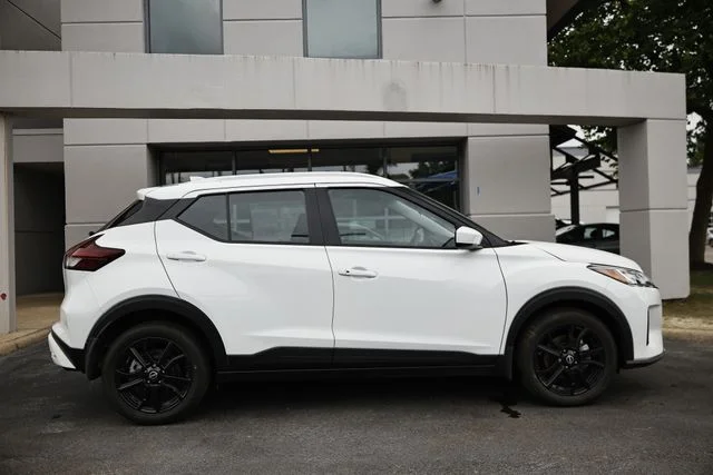 Used 2024 Fresh Powder Nissan SV image 4