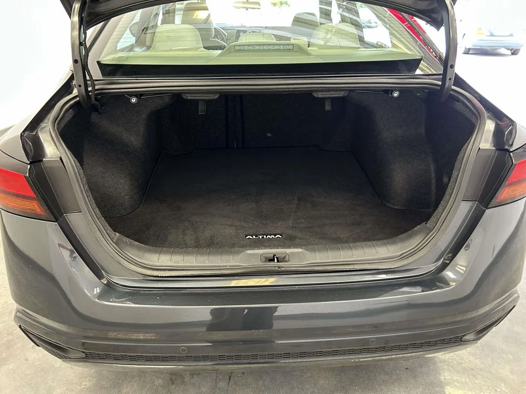 Used 2022 Blue Nissan 2.5 SV image 12
