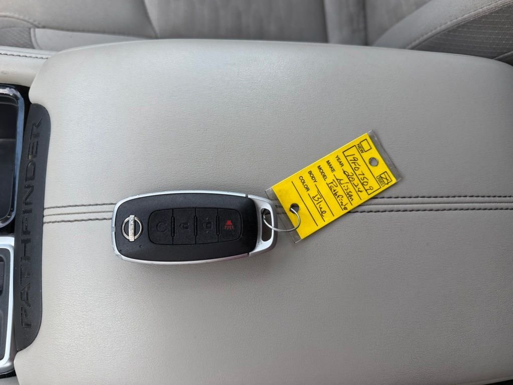 Used 2024 Deep Ocean Blue Nissan SV image 2
