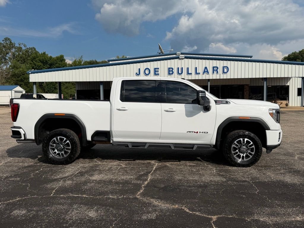 Used 2022 White GMC AT4 image 15