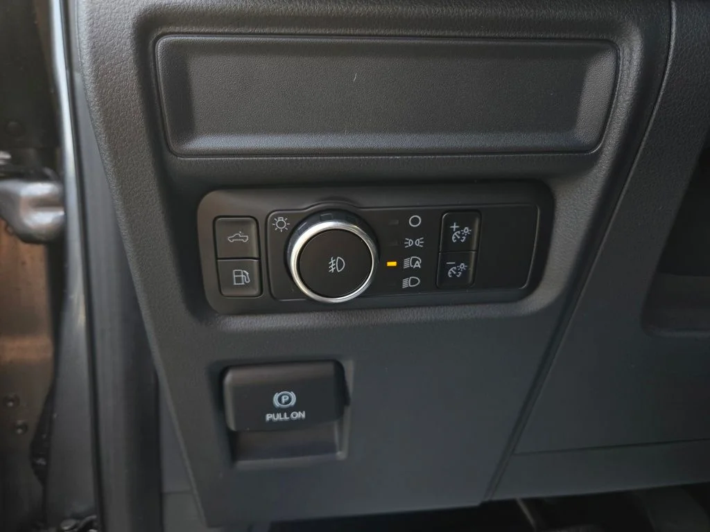 Used 2024 Gray Ford XLT image 15