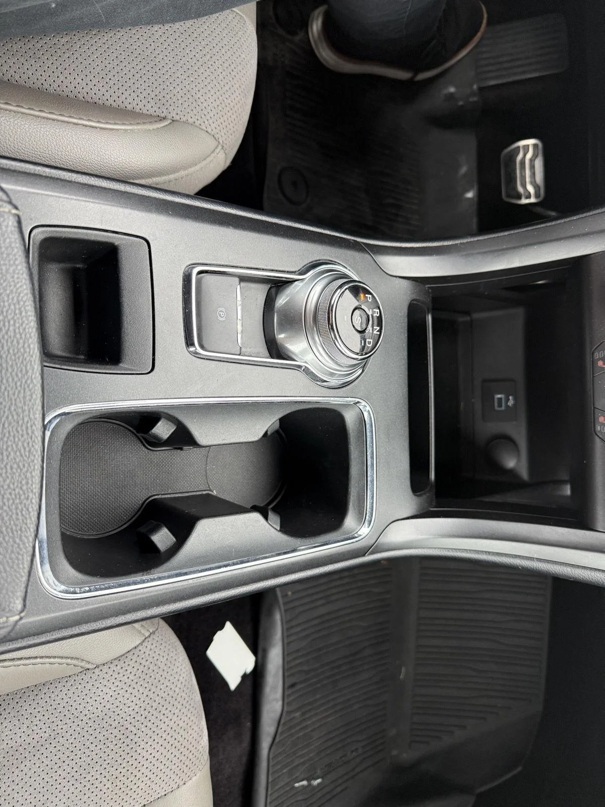 Used 2017 Magnetic Ford Sport image 15