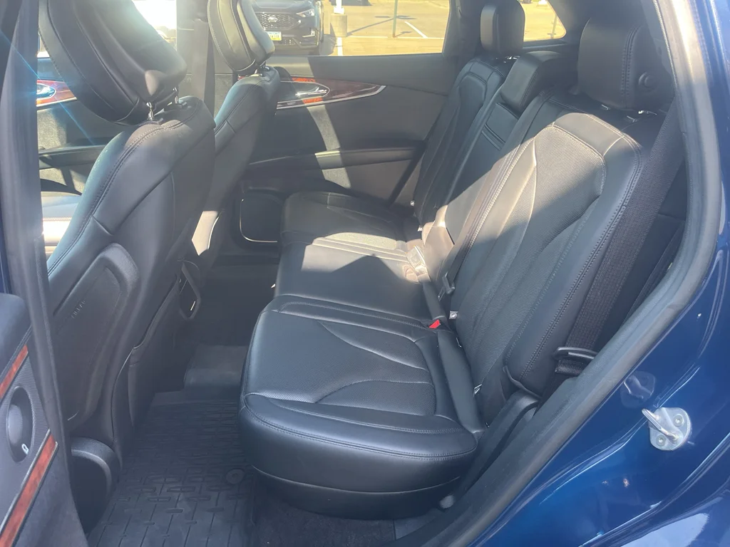 Used 2020 Rhapsody Blue Lincoln Reserve image 20