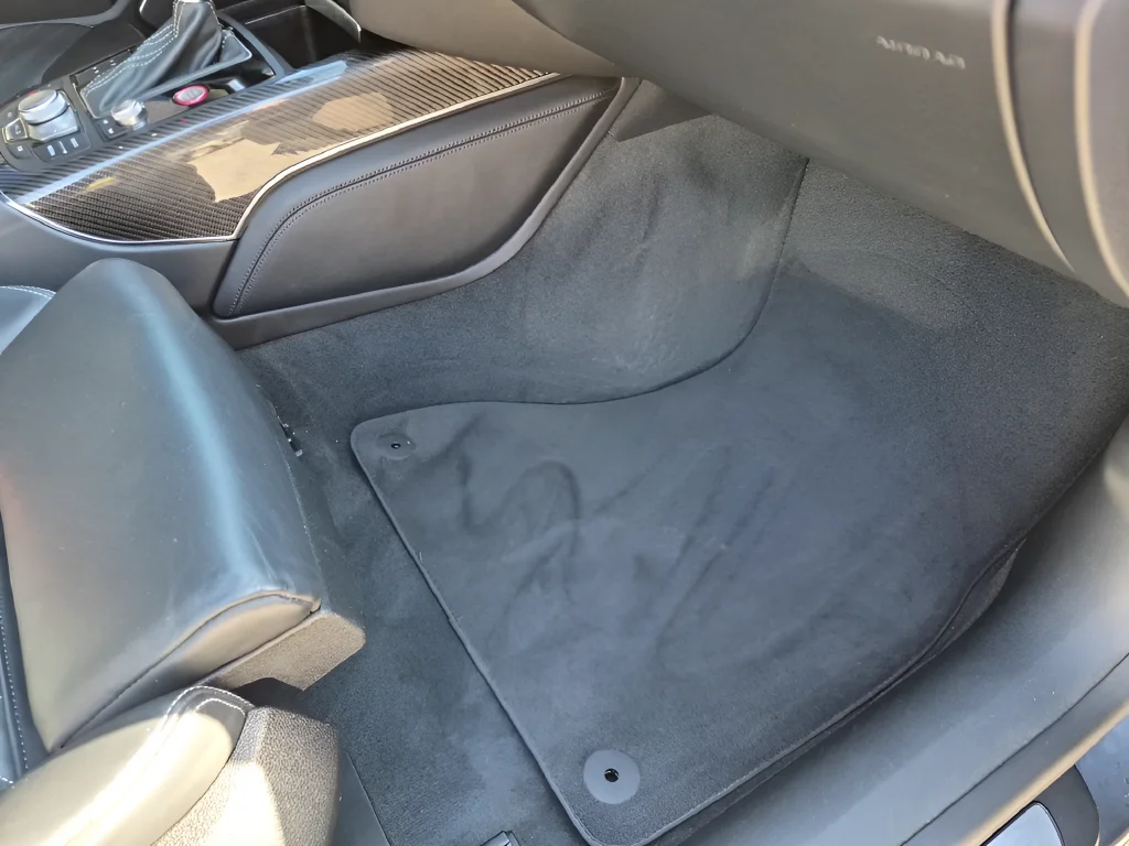 Used 2016  Audi 4.0T Prestige image 37