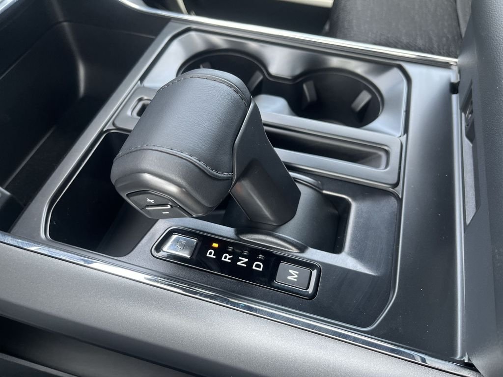 New 2026 Carbonized Gray Metallic Ford XLT image 19