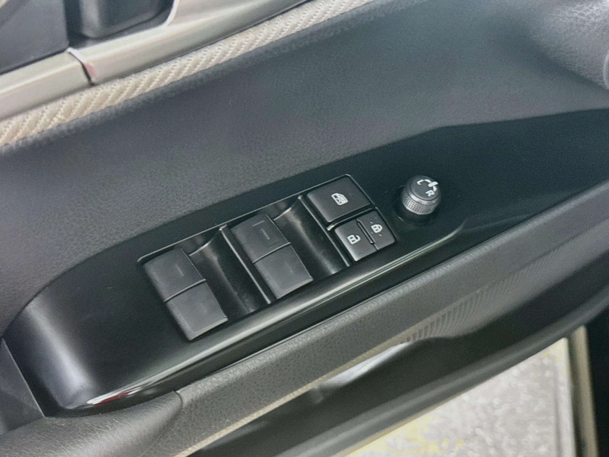 Certified Used 2025 Midnight Black Metallic Toyota SE image 16