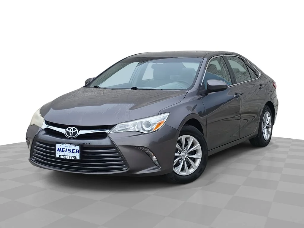 Used 2015 Gray Toyota LE image 1