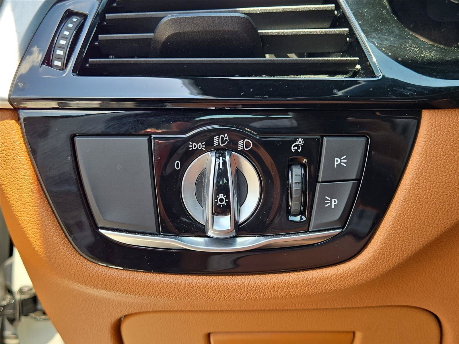 2023 BMW 5 Series 530i - Photo 24